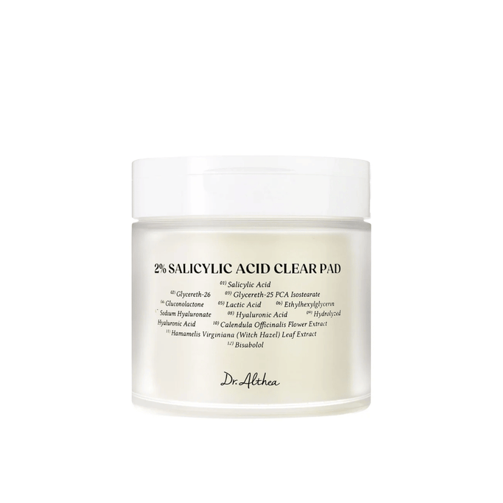 Image produit de Dr. Althea 2% Salicylic Acid Clear Pad sur fond blanc. Tampons exfoliants pour peau sujette à l'acné et grasse avec acide salicylique et ingrédients apaisants.