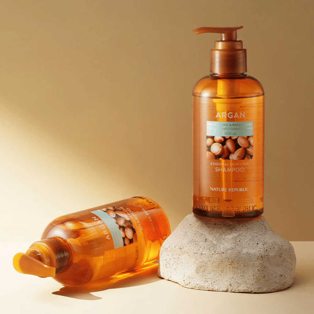 Nature Republic Argan Essential Moisture Repairing Shampoo 300 ml – shampooing soin à l'huile d'argan pour cheveux secs et abîmés.