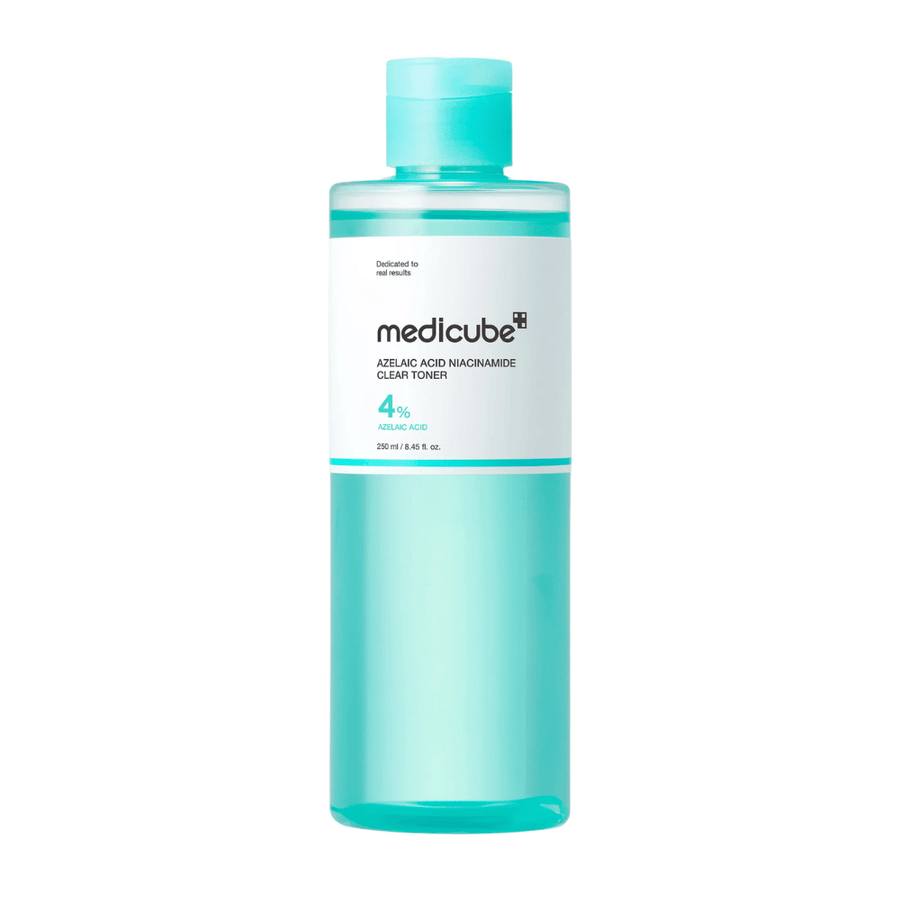 Medicube Azelaic Acid Niacinamide Clear Toner 250 ml avec 4% d’acide azélaïque, développée pour équilibrer la peau, réduire l’excès de sébum et offrir un teint plus uniforme.