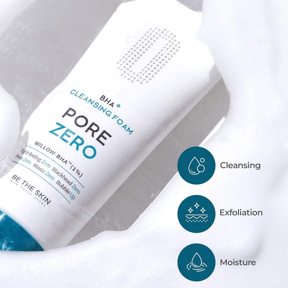 Image produit axée sur les trois principales propriétés du nettoyant : nettoyage, exfoliation et hydratation. Des icônes et des effets d’eau/de mousse renforcent la sensation d’un nettoyage du visage frais et équilibrant.