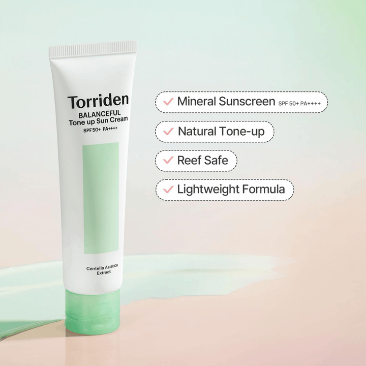 Torriden Balanceful Tone Up Sun Cream SPF50+ PA++++ présentée avec un accent sur la protection solaire à base minérale, l’effet tone-up naturel, la formule reef safe et la texture légère.