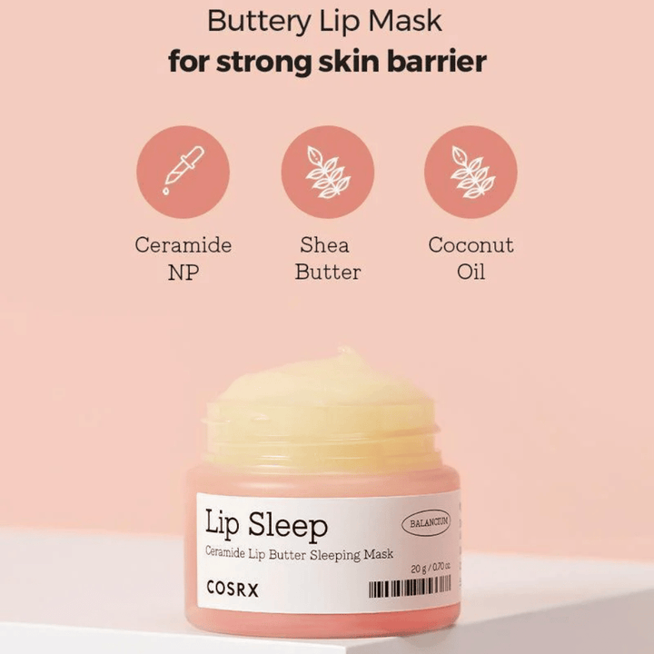 COSRX Lip Sleep med text om ingredienser: ceramide NP, sheasmör och kokosolja – en smörig nattmask som stärker läpparnas skyddsbarriär.
