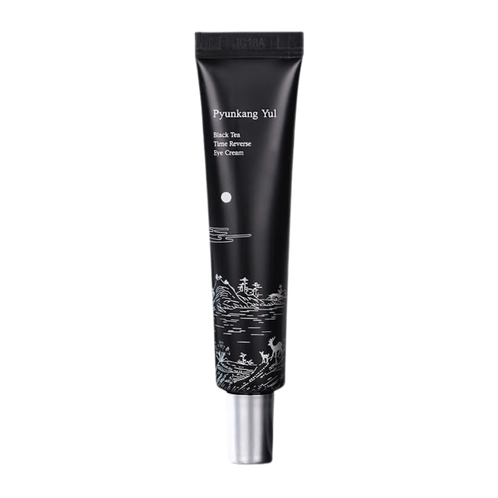 Pyunkang Yul Black Tea Time Reverse Eye Cream 25 ml en tube noire avec du thé noir fermenté, des peptides et des ingrédients hydratants pour le contour des yeux.