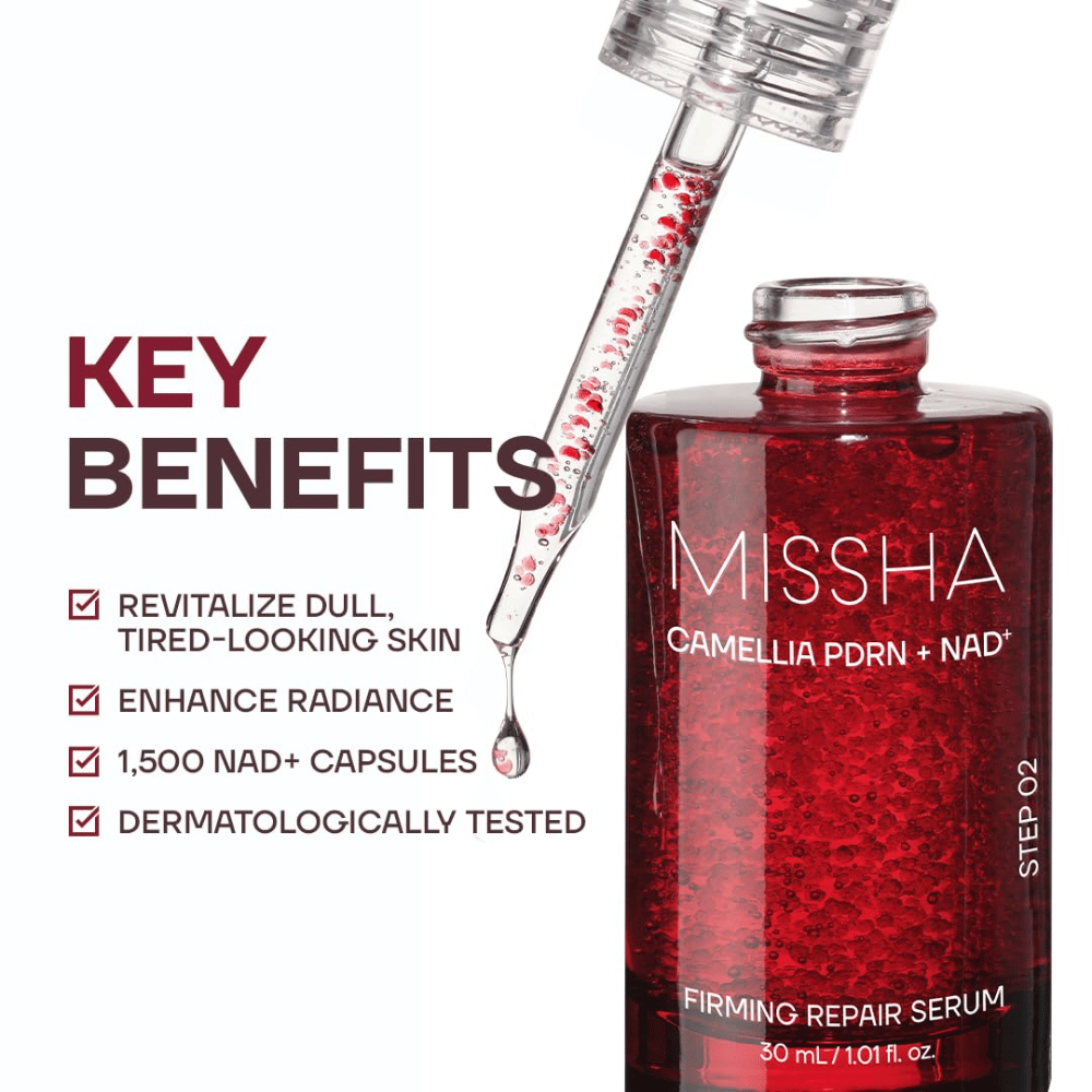 5. MISSHA Camellia PDRN NAD+ Firming Repair Serum – flacon de sérum rouge avec pipette et capsules visibles ainsi que les principaux bienfaits du produit