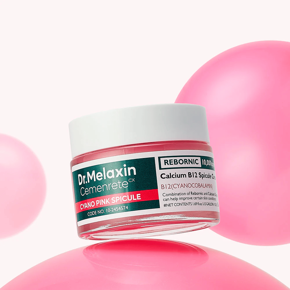 Dr. Melaxin Cemenrete Cyano Pink Spicule Cream avec cyanocobalamine et spicules qui aident la peau à se renouveler et à obtenir un teint plus uniforme.
