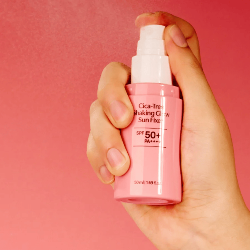 TAGE Cica-Tree Shaking Glow Sun Fixer SPF50+ – application de protection solaire coréenne avec pompe spray