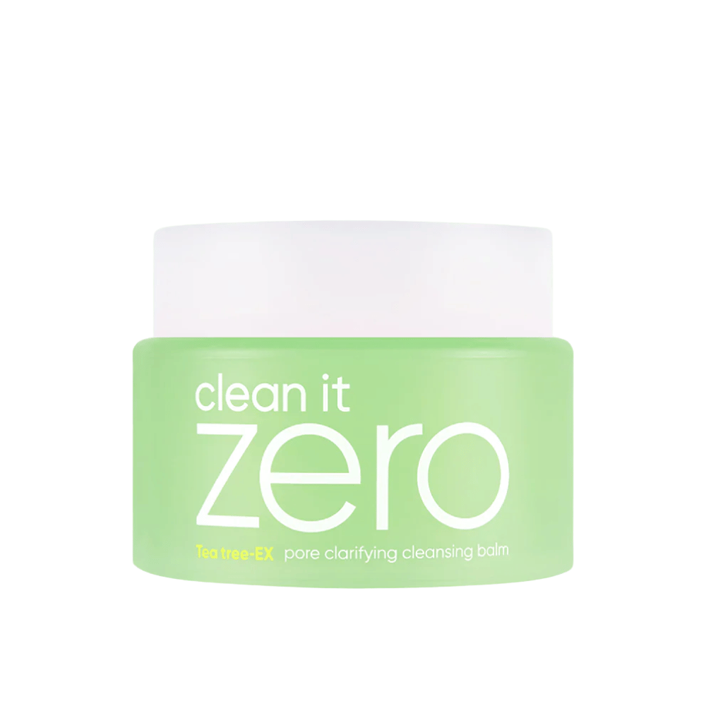 Clean It Zero Tea Tree-EX Pore Clarifying Cleansing Balm dans un pot vert sur fond blanc, conçu pour les peaux grasses et mixtes nécessitant un nettoyage équilibrant et clarifiant des pores.
