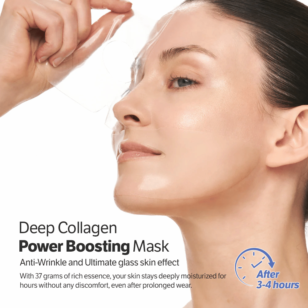 Femme applique Sungboon Editor Deep Collagen Power Boosting Mask, un Masque tissu anti-âge qui hydrate et donne une peau d'apparence vitreuse.