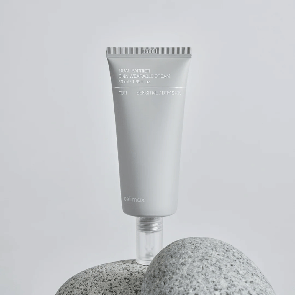 Celimax Dual Barrier Skin Wearable Cream sur pierre, crème visage hydratante développée pour la peau sensible et sèche avec un accent sur la barrière cutanée et le confort.