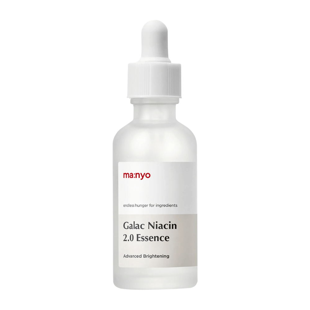 Gros plan sur Ma:nyo Galac Niacin 2.0 Essence – formule avancée mise à jour qui hydrate, illumine et améliore l'élasticité de la peau.