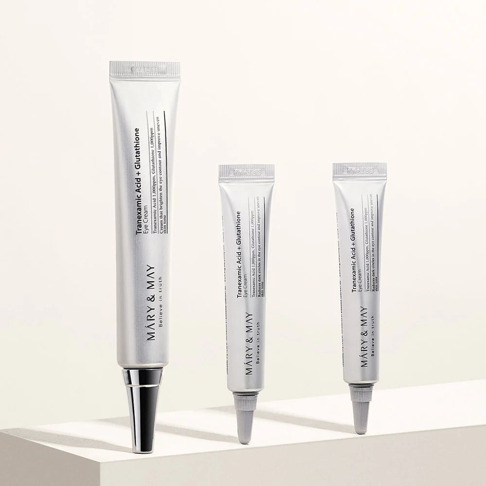 Crème contour des yeux de Mary&May avec acide tranexamique et glutathion en plusieurs tailles, conçu pour réduire la pigmentation et donner une peau plus claire autour des yeux.