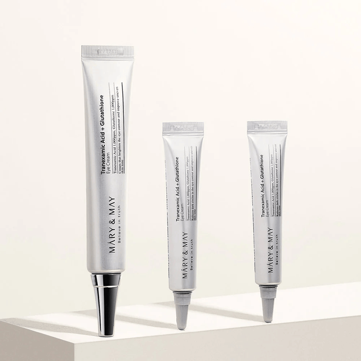 Crème contour des yeux de Mary&May avec acide tranexamique et glutathion en plusieurs tailles, conçu pour réduire la pigmentation et donner une peau plus claire autour des yeux.
