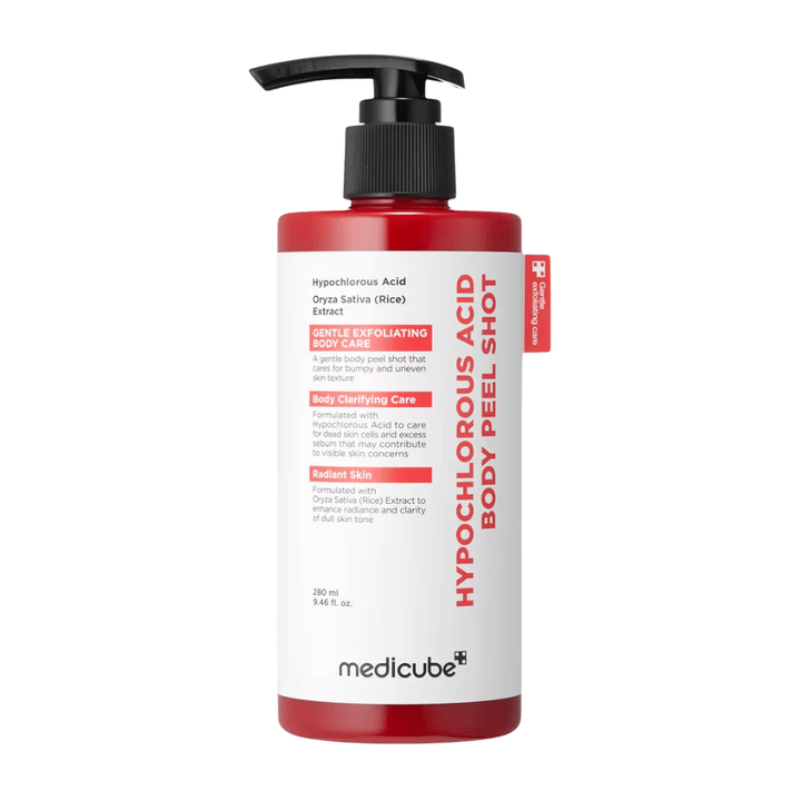 Image produit détourée de Medicube Hypochlorous Acid Body Peel Shot en flacon-pompe rouge pour le soin corporel exfoliant et l’hydratation des peaux rugueuses.