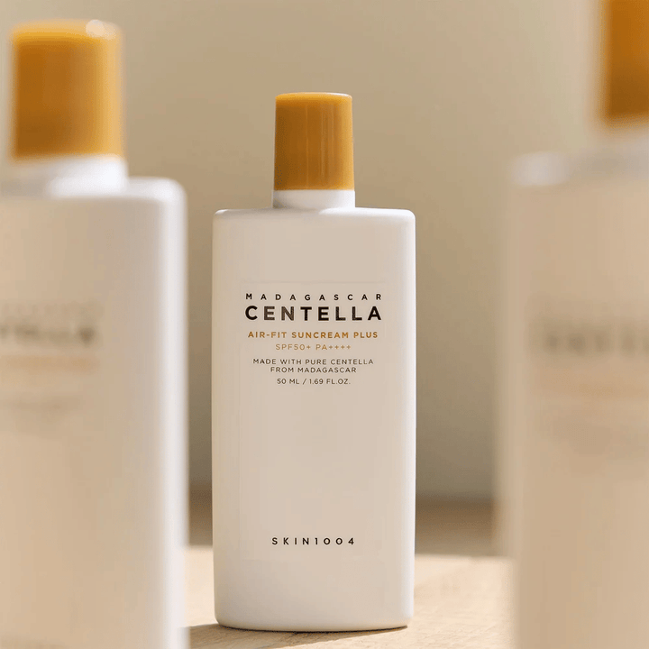 SKIN1004 Madagascar Centella Air-Fit Suncream Plus SPF50+ PA++++ protection solaire à la centella asiatica qui protège la peau contre les rayons UV et apaise les peaux sensibles
