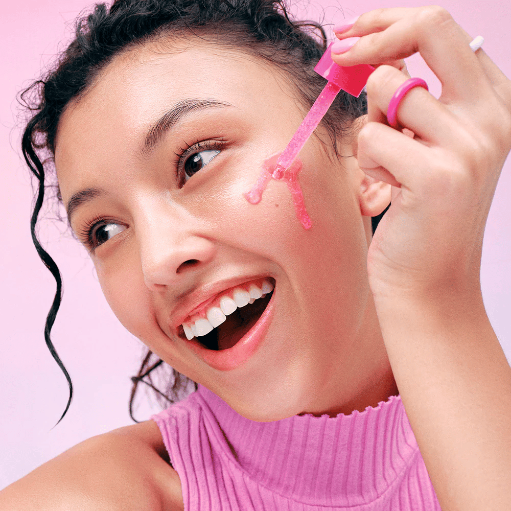 Application d'EqualBerry NAD+ Peptide Boosting Serum – sérum éclatant avec NAD+ et peptides pour une peau plus ferme