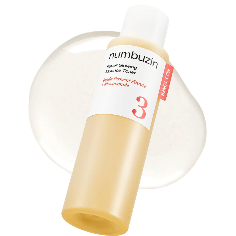 Image du produit de Numbuzin No.3 Super Glowing Essence Toner avec une formule légère et claire qui donne un éclat naturel.