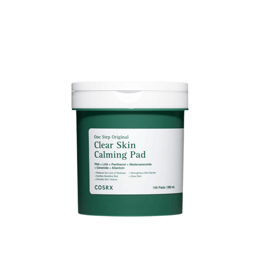 Image produit détourée de COSRX One Step Original Clear Skin Calming Pad dans un emballage vert sur fond clair.