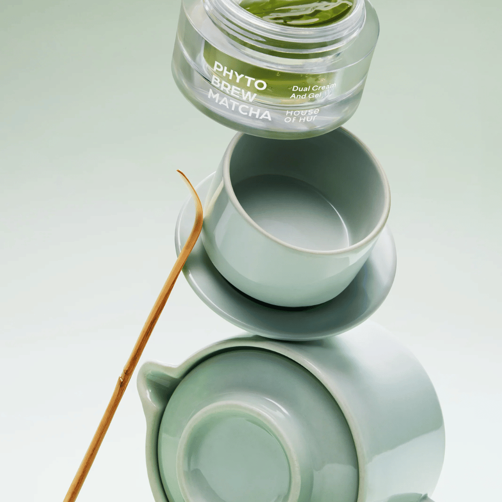 House of Hur crème au matcha avec une formule unique à deux volets qui combine un gel léger et une crème nourrissante pour un soin de la peau personnalisé