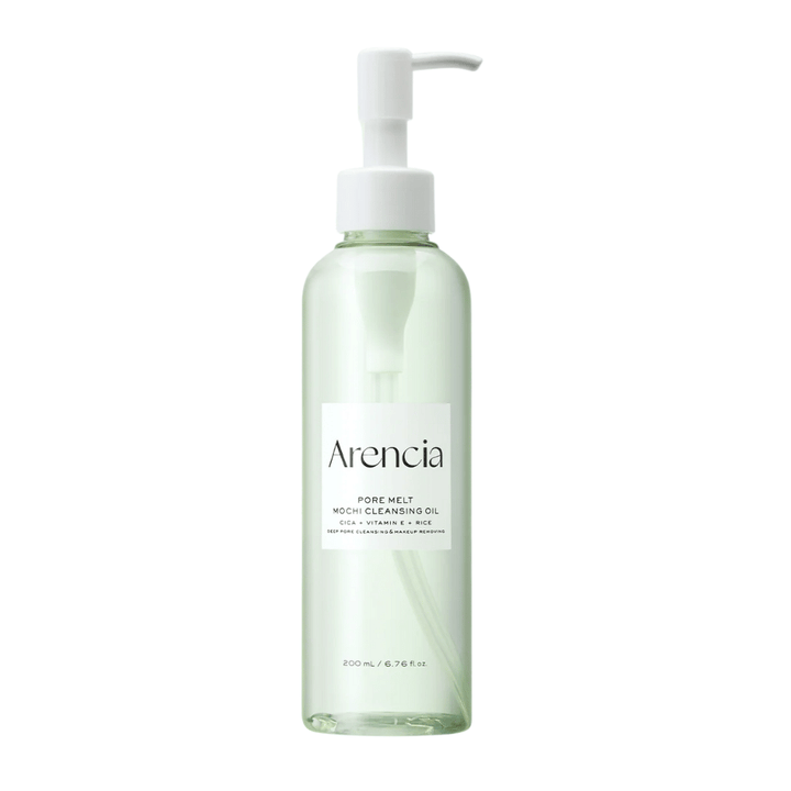 Arencia Pore Melt Mochi Cleansing Oil en gros plan sur fond blanc, huile nettoyante coréenne avec flacon pompe qui nettoie les pores et enlève le maquillage sans irritation.
