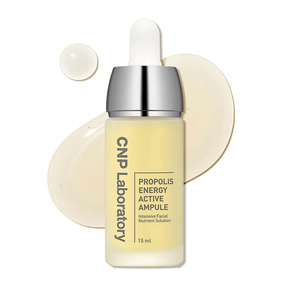 CNP Laboratory Propolis Energy Active Ampoule est une solution nutritive intensive pour le visage, enrichie en extrait de propolis. Elle hydrate, renforce la barrière cutanée et donne un éclat naturel. Idéal pour les peaux sensibles. Utilisez quotidiennement pour favoriser une peau saine et éclatante.