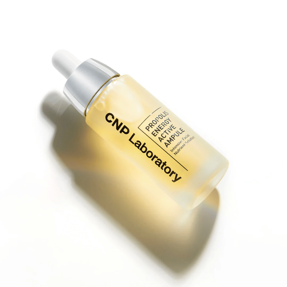 CNP Laboratory Propolis Energy Active Ampoule est un produit de soin puissant enrichi en extrait de propolis. Il hydrate, nourrit et favorise une peau éclatante. Parfait pour renforcer la barrière cutanée et apaiser les peaux irritées. Utilisez quotidiennement pour de meilleurs résultats.
