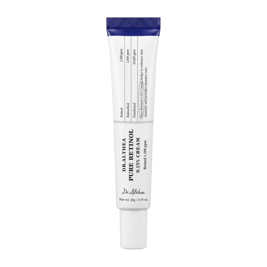 Image produit détourée de Dr. Althea Pure Retinol 0.15% Cream sur fond blanc. Le design minimaliste du tube met en valeur l’expression propre et clinique du produit, tandis que la concentration en rétinol est clairement communiquée sur l’emballage.