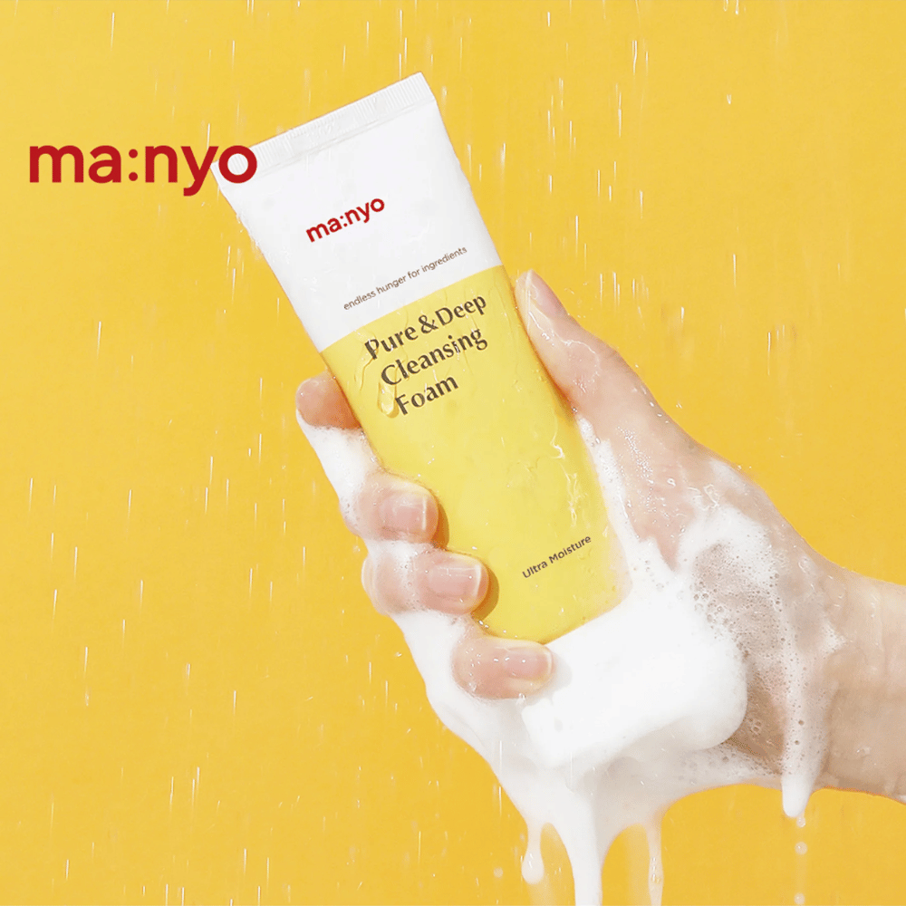 Ma:nyo Pure & Deep Cleansing Foam en mousse – mousse nettoyante hydratante qui nettoie en profondeur les pores et laisse la peau douce et fraîche.