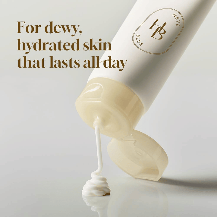 Salmon Caring Centella Cream avec PDRN 5000ppm qui est pressé hors du tube – hydratant crème visage pour une peau rosée et durablement hydratée.