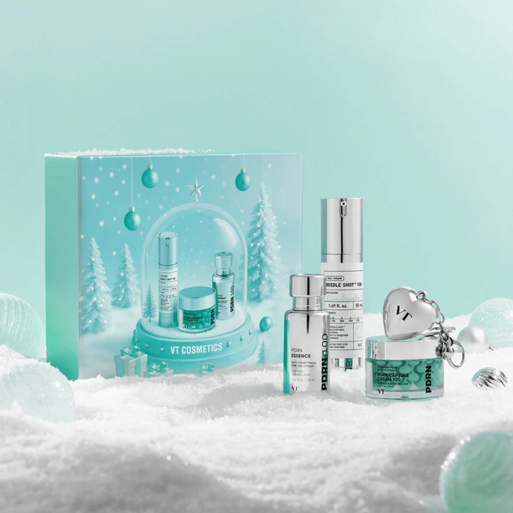 Coffret cadeau de VT Cosmetics avec les produits de la série PDRN dans un design de boule à neige de Noël – parfait comme cadeau.