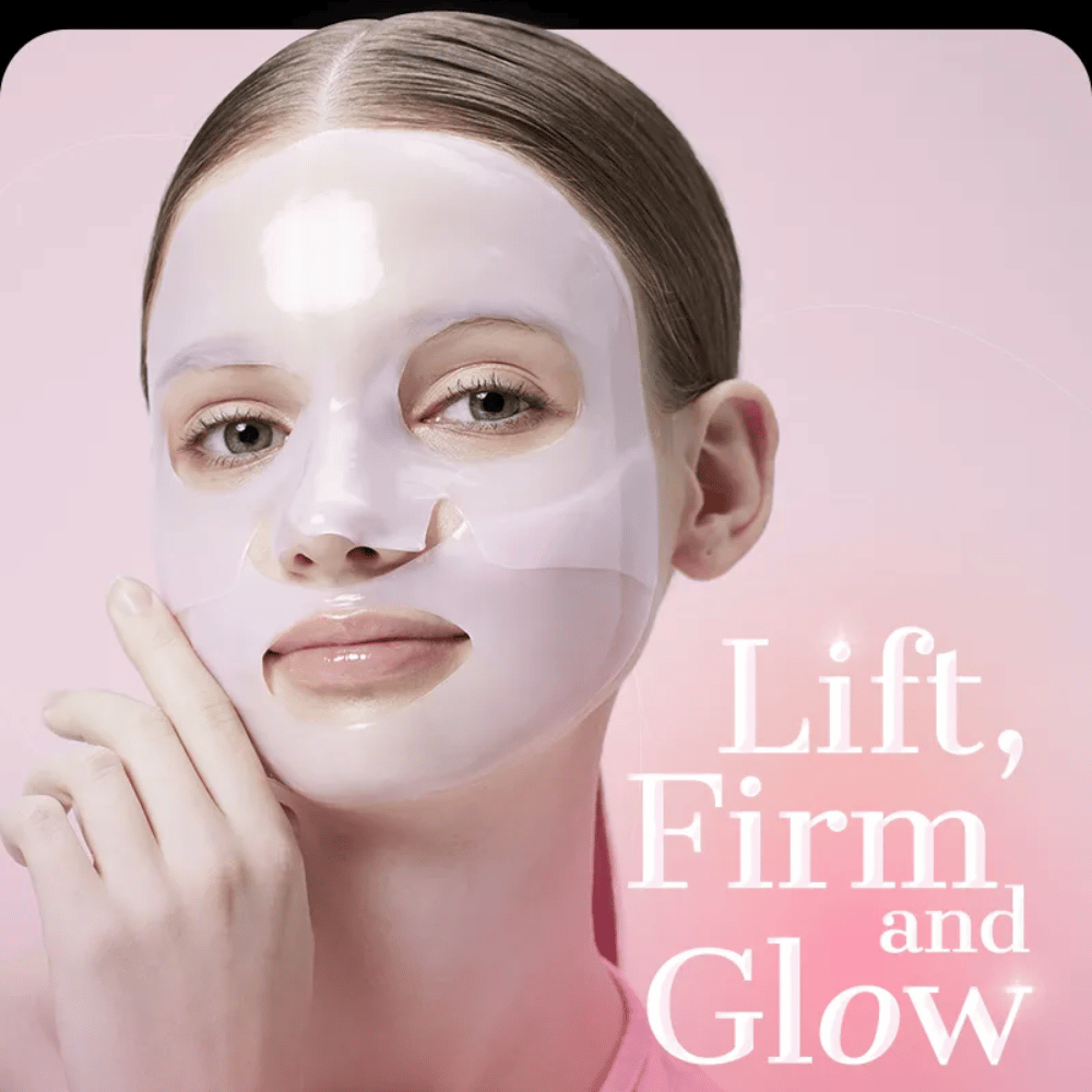 Femme avec COSRX Peptide Collagen Lifting Glow Hydrogel Mask – offre une peau raffermie, ferme et éclatante avec une hydratation intense.