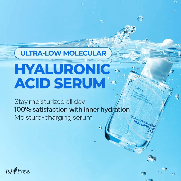 Isntree Ultra-Low Molecular Hyaluronic Acid Serum en milieu aquatique, sérum hydratant à l'acide hyaluronique qui donne une peau repulpée, plus de luminosité et un équilibre hydrique durable.