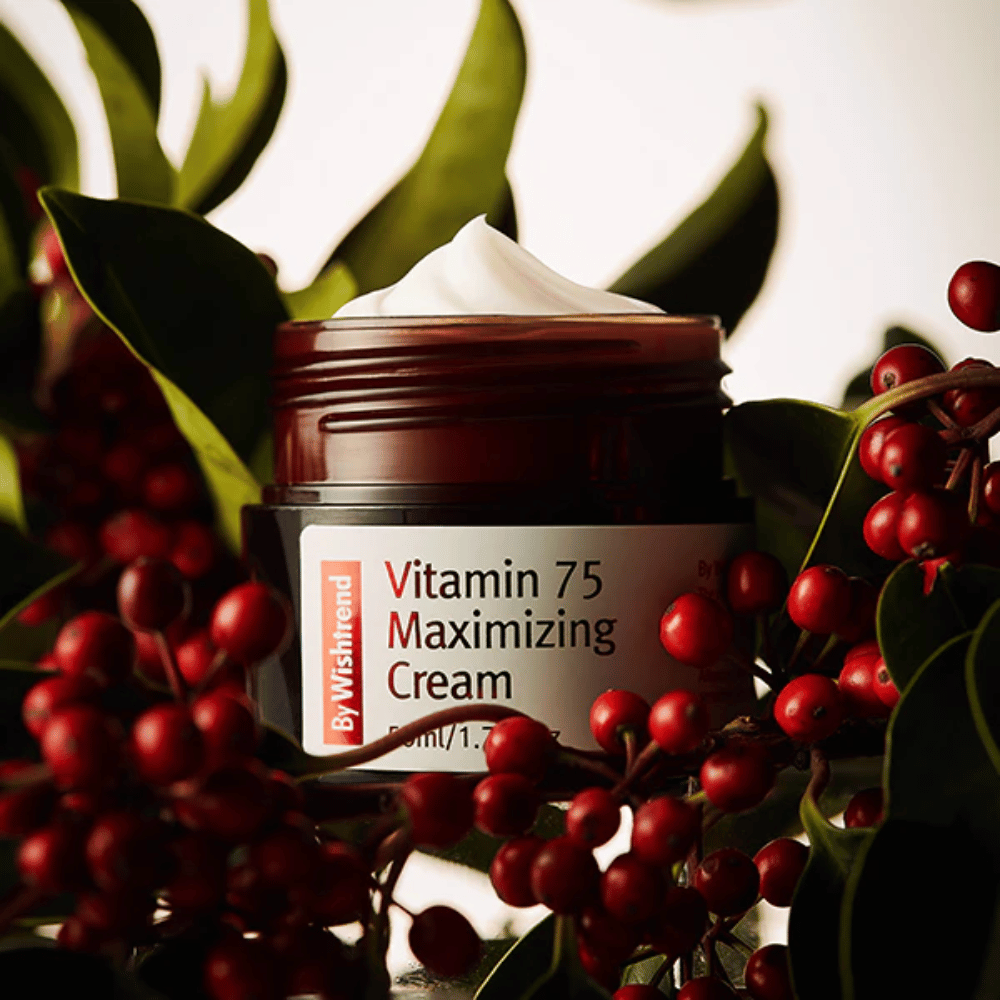 By Wishtrend Vitamin 75 Maximizing Cream avec extrait d’argousier riche en vitamines qui donne de l’éclat, hydrate la peau et améliore la luminosité de la peau.