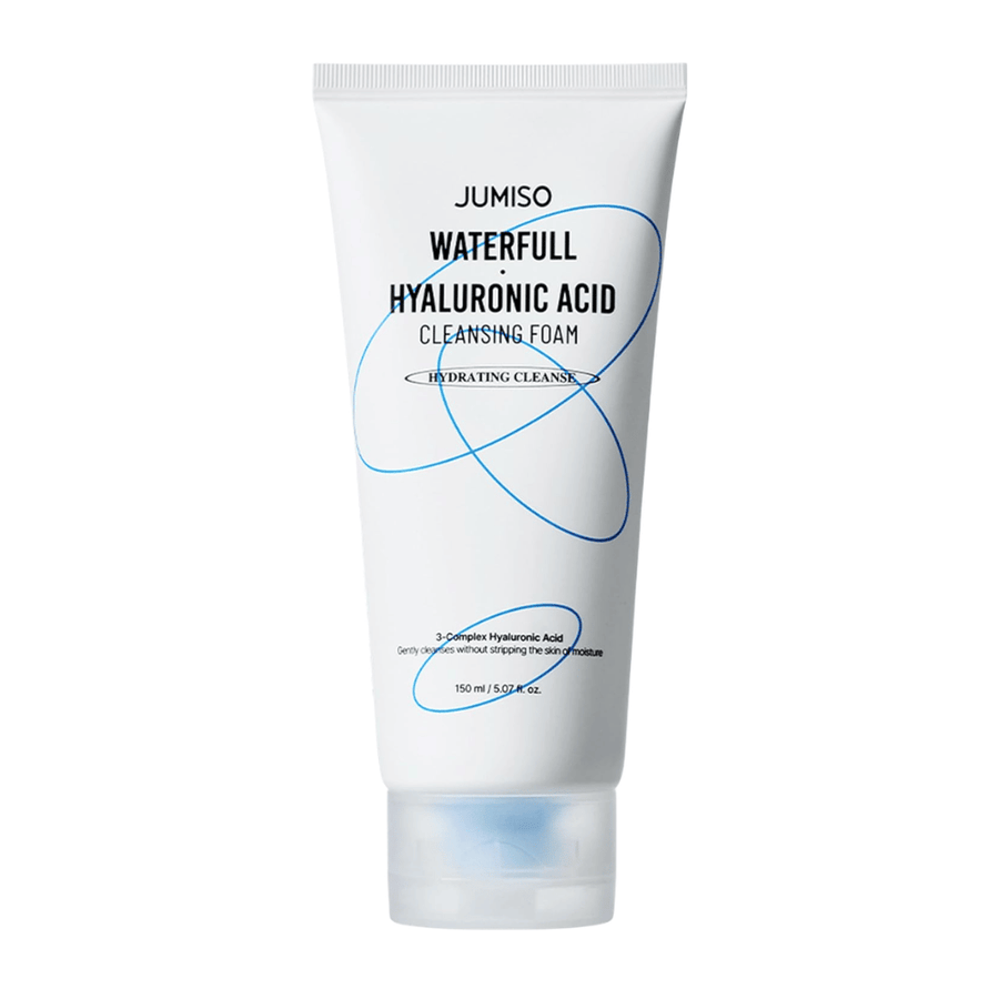 Jumiso Waterfull Hyaluronic Acid Cleansing Foam présenté sur fond blanc. Nettoyant visage hydratant à l’acide hyaluronique qui nettoie la peau en douceur sans perturber son équilibre naturel d’hydratation.